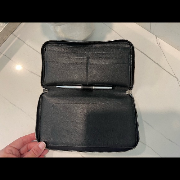 EUC Prada wallet with box - Picture 7 of 16